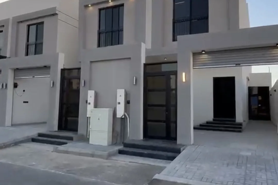 للبيع دبلكسين متجاورين في ضاحية هجر الحي الأول