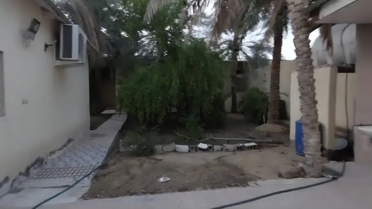 للبيـــع مزرعتين او مزرعة كبيرة في الطرف