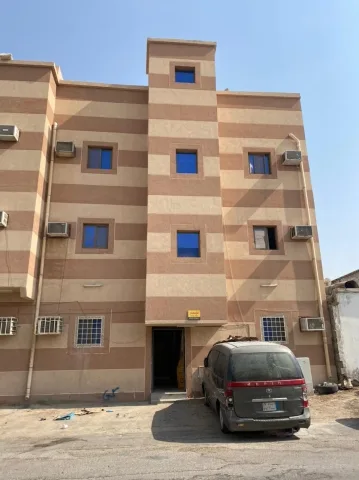 للبيع عمارة في الرقيقة بالقرب من مستشفى الملك فهد