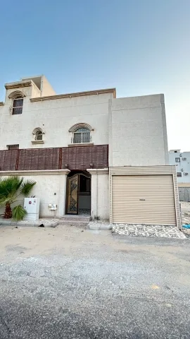 للبيع عمارة سكنية في حي منسوب التعليم/أ